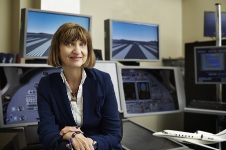 Ruxandra Botez, reçue Fellow de l’Académie canadienne du génie (ACG) et de l’Institut aéronautique et spatial du Canada.