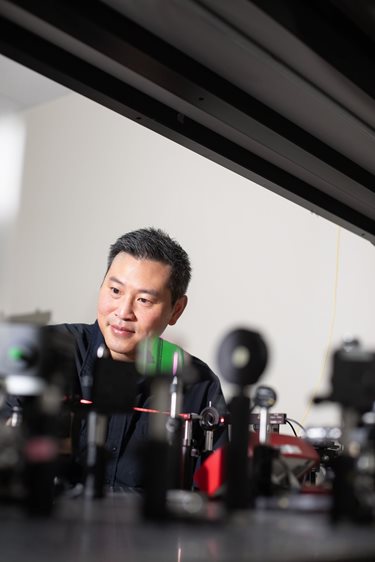Bora Ung, professor at the Department of Electrical Engineering