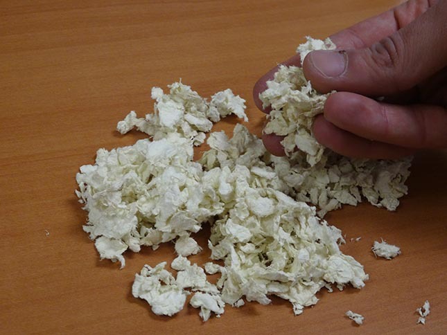 Fibres de pâte d’aramide KEVLAR avant mélange dans l'asphalte