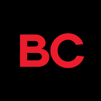 Logo BC rouge sur fond noir, évoquant innovation et technologie.