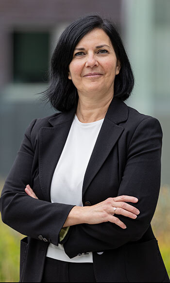 Ghada Nasr, maître d’enseignement à l’ÉTS