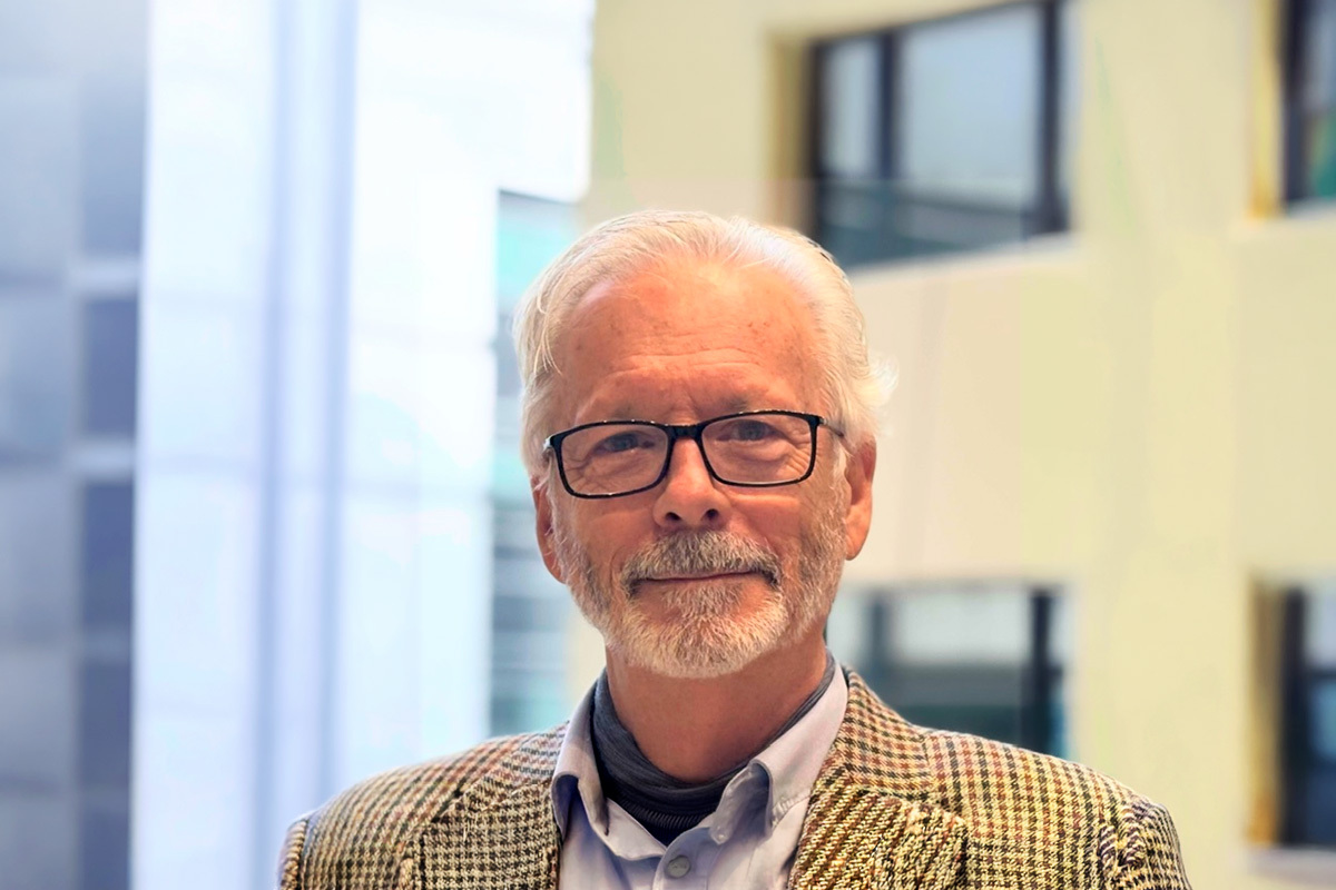 Professor Gabriel Lefebvre, of the Department of Construction Engineering at ÉTS, a member of the LGCC laboratory.