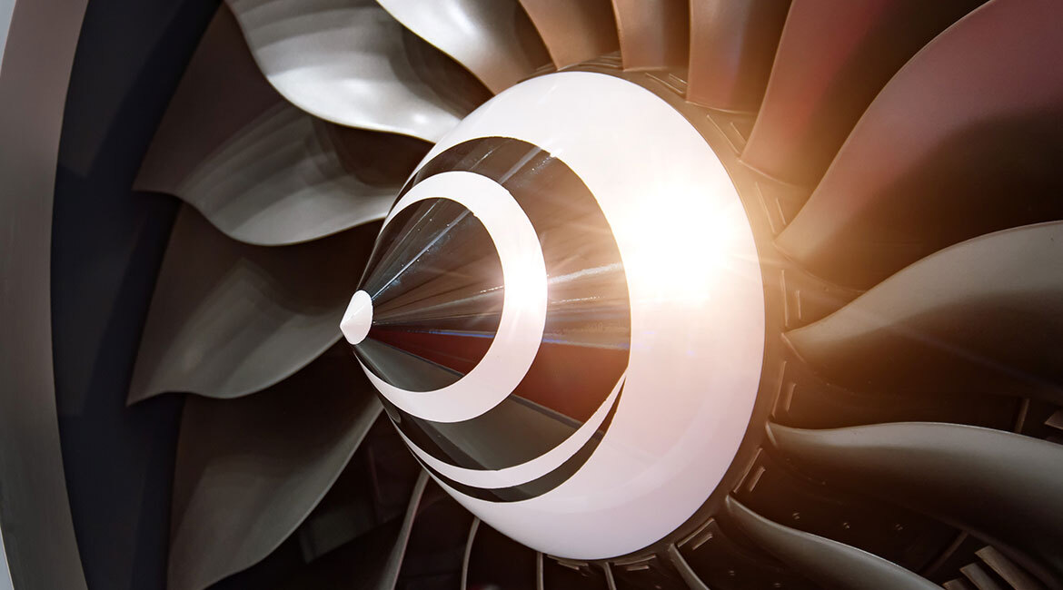 Turbine d'avion en gros plan, symbole d'innovation et de technologie avancée.