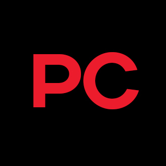 Logo PC rouge sur fond noir, représentation stylisée d'une institution académique en technologies.
