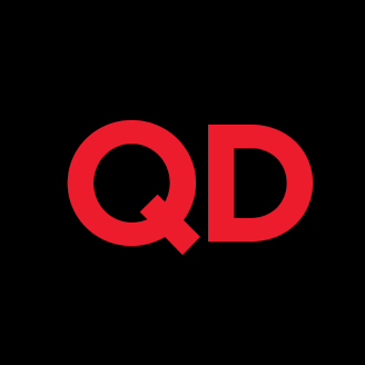 Logo rouge et noir avec les lettres "QD" pour une université technologique.