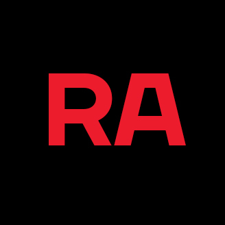 Logo rouge "RA" sur fond noir, symbolisant peut-être la réalité augmentée ou une abréviation similaire.
