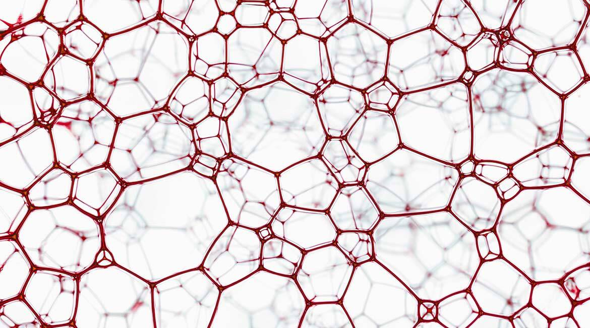Structure moléculaire 3D, maillage rouge sur fond blanc.