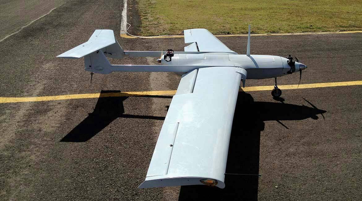 Drone technologique prêt pour le vol, conçu dans un esprit d'innovation et de recherche.