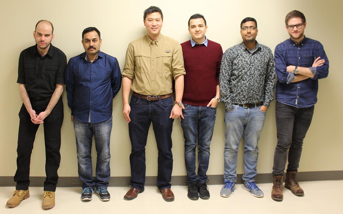 Research team from the PHotonics Innovation Laboratory