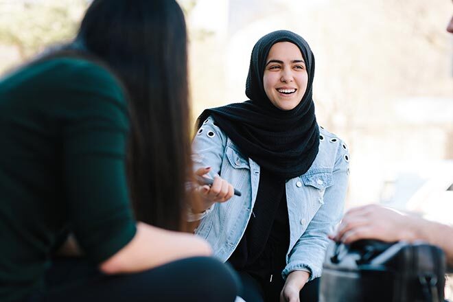 ÉTS student wearing a hijab