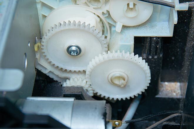 Manufacturing device