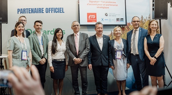 Des responsables réunis pour signer un protocole d'accord, marquant un partenariat stratégique pour l'ETS.