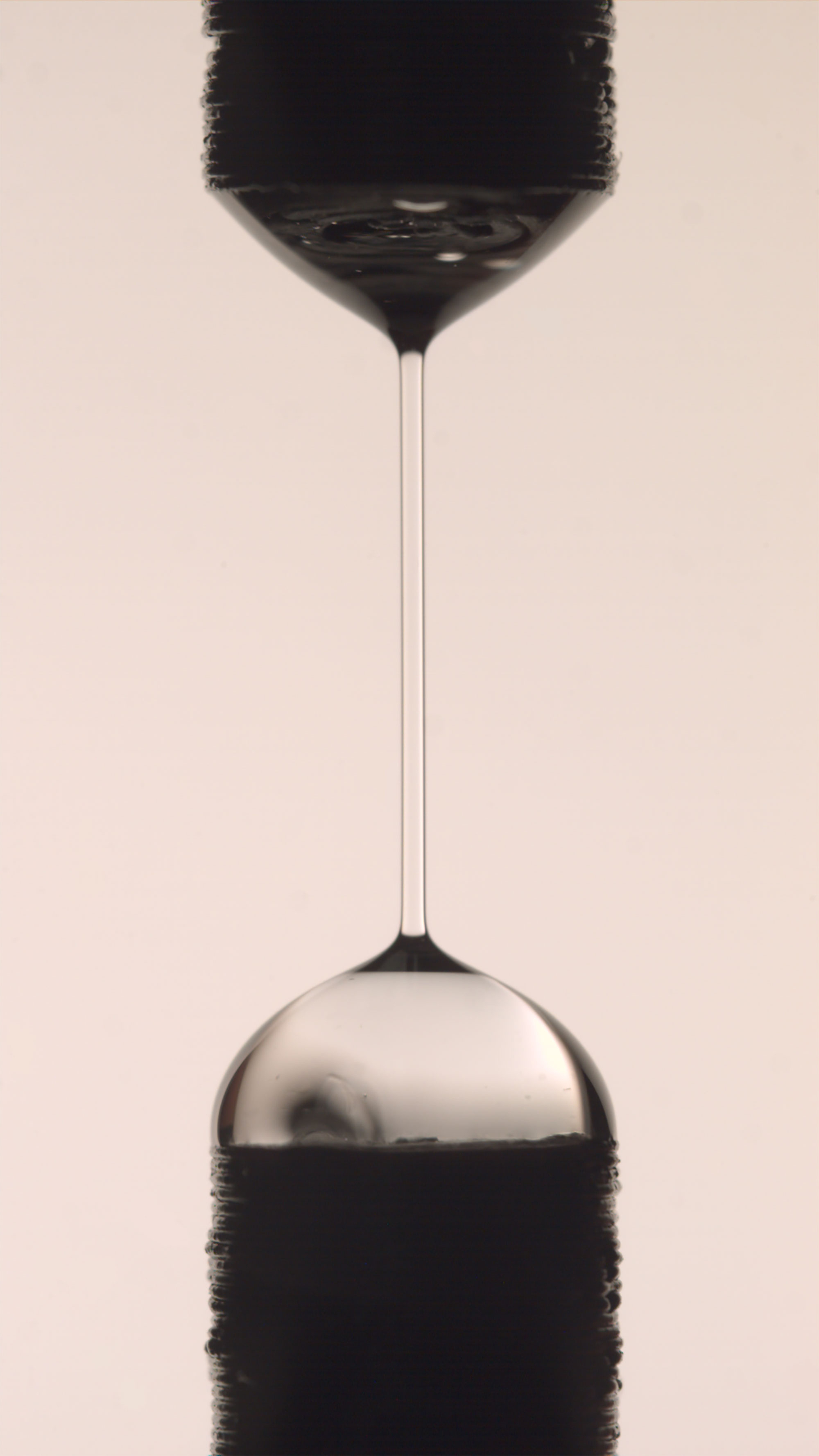 Étude de fluides en mouvement et leurs applications technologiques.