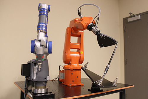 Robots industriels pour recherche en automatisation et robotique.